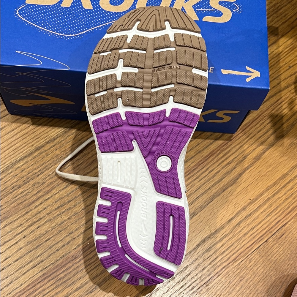 Brooks Ghost 16 Women's Shoes - Almond Peach and Purple - Unused - Picture 4 of 4